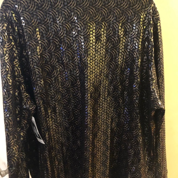 🖤Black and Gold Jacket🖤 - Picture 4 of 4